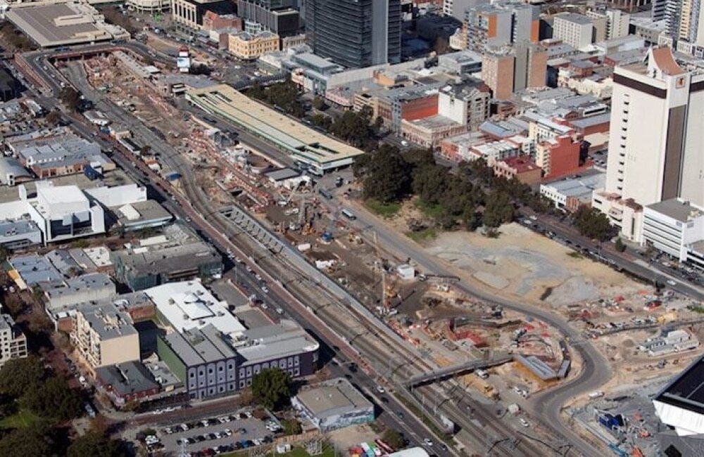 Perth City Link 4 }}