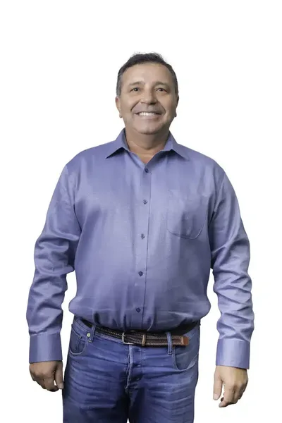 HEADSHOTS 19 800x1200 jpg