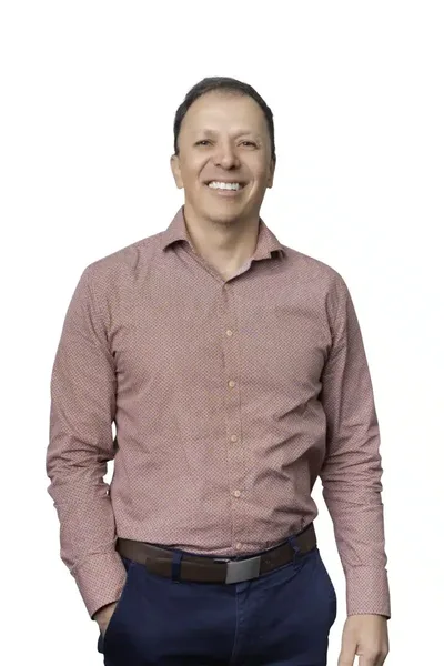 HEADSHOTS 58 800x1200 jpg