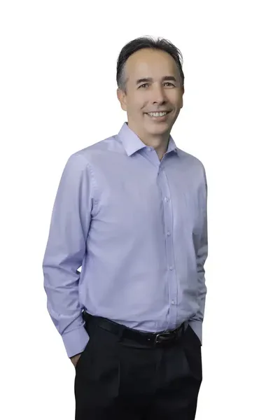 HEADSHOTS 79 800x1200 jpg